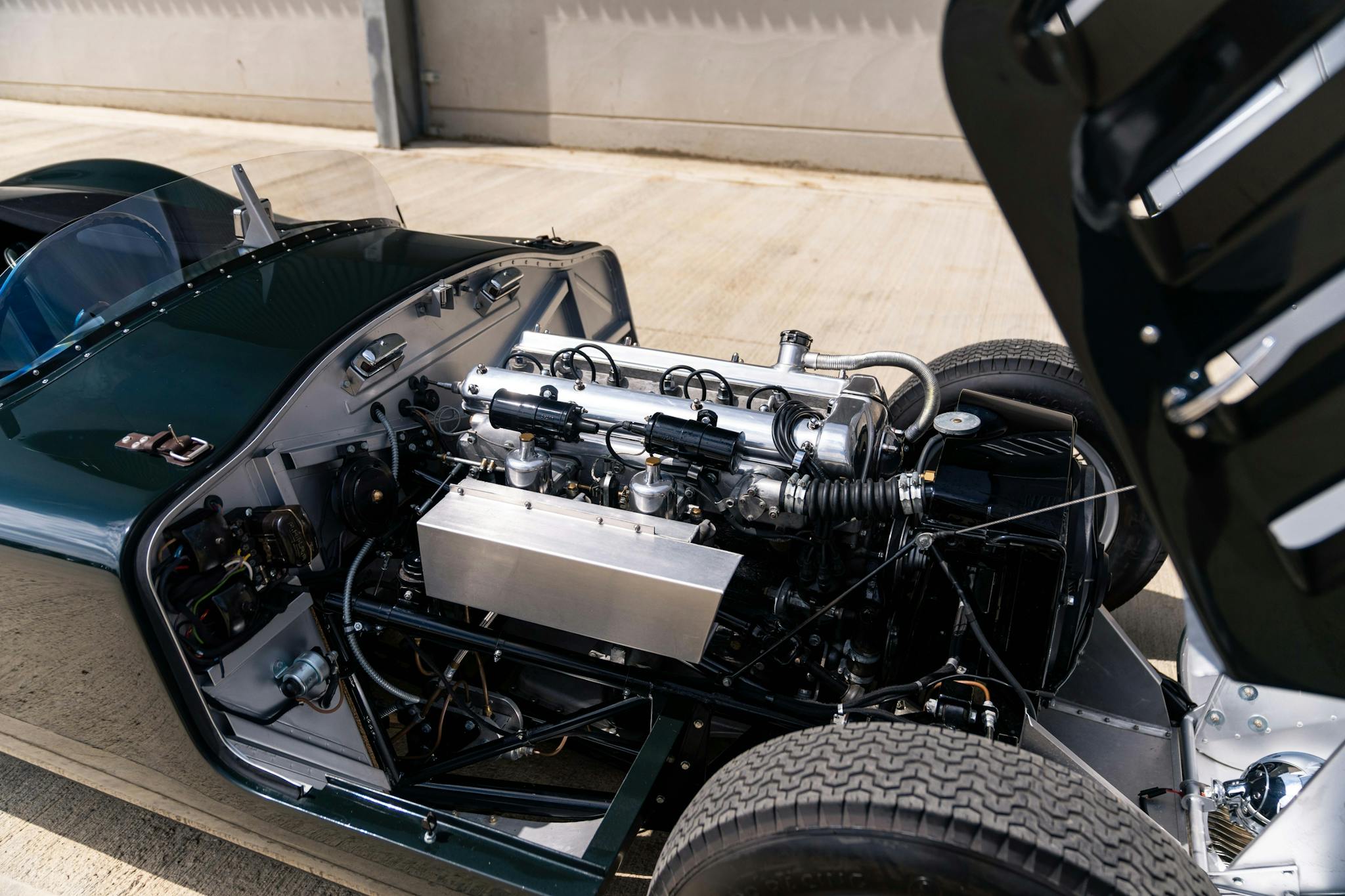 SPECIAL_FEATURES feature-one