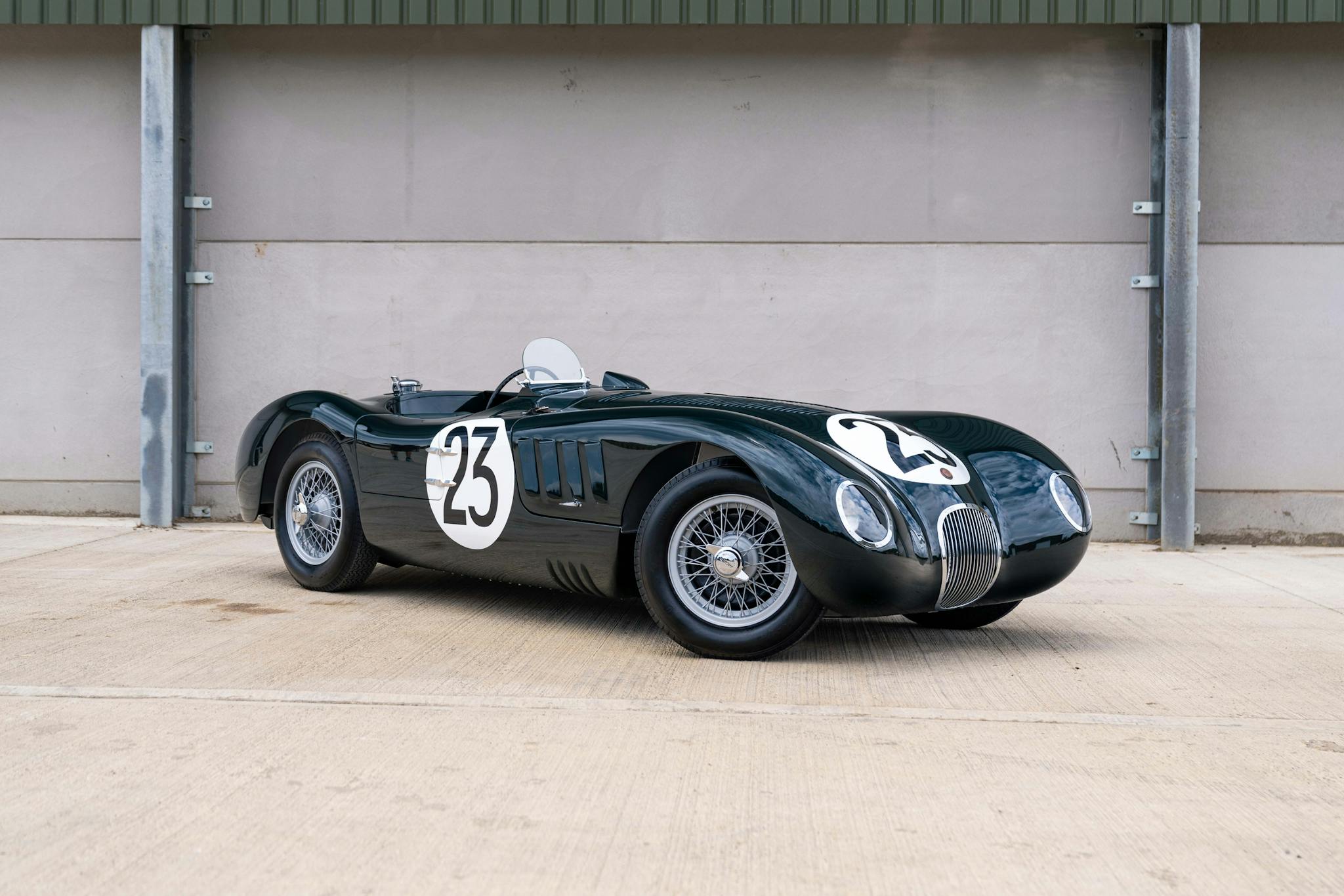 EXTERIOR front-right