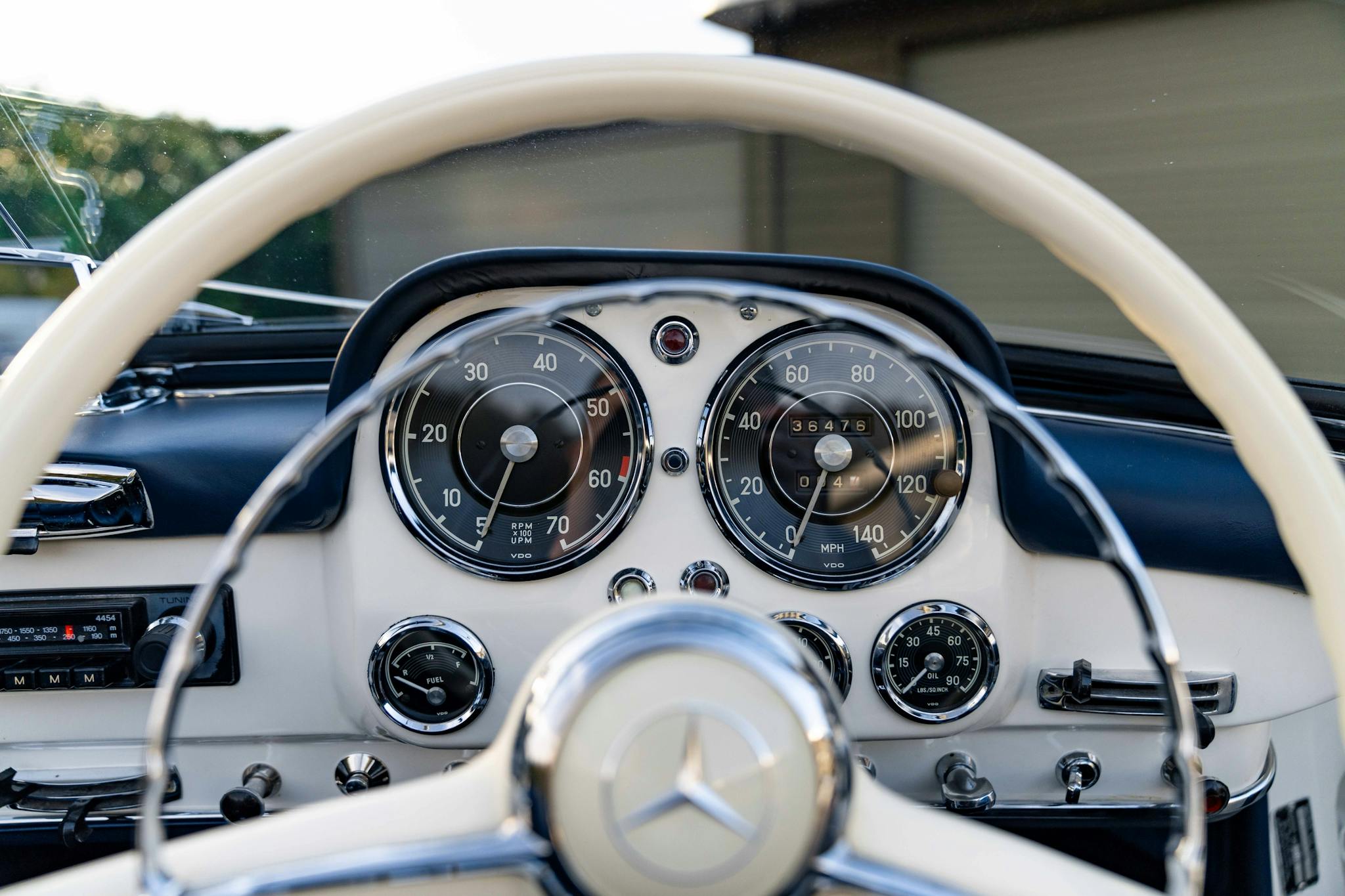 SPECIAL_FEATURES feature-one